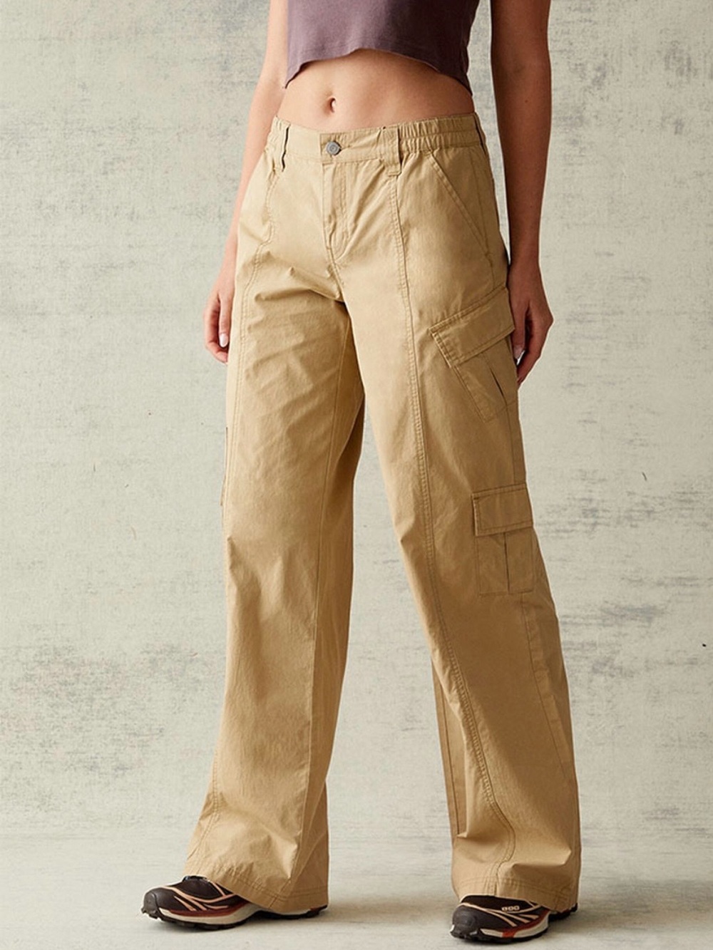 Pacsun Tan Puddle Pants, Y2K Wide Leg Cargo Pants in Khaki size Medium